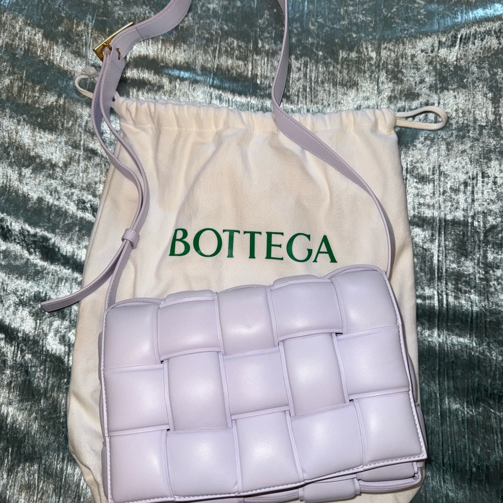 Bottega Veneta Women’s Lavender Cassette Bag